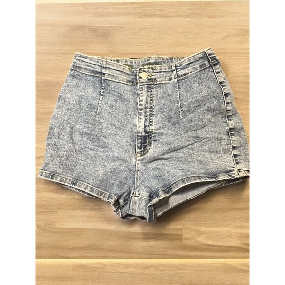 Wild Fable Denim Highest Rise Bootie Shorts Flat Front Booty Jeans Shortie Sz 10 - Picture 1 of 4